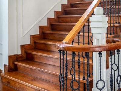 Balcony Railing Installation in Conroe, TX